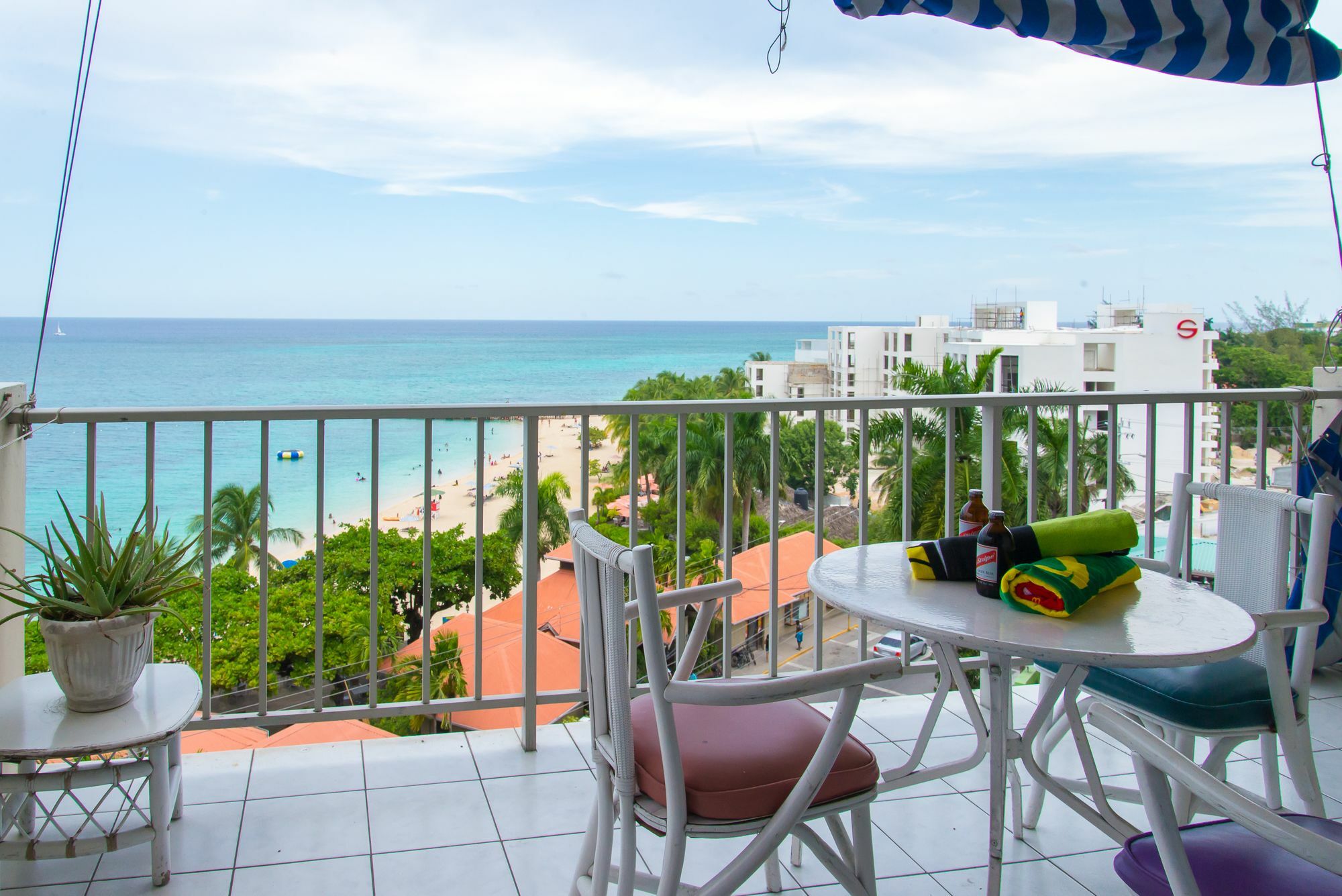 Montego Bay Club Apartments 外观 照片