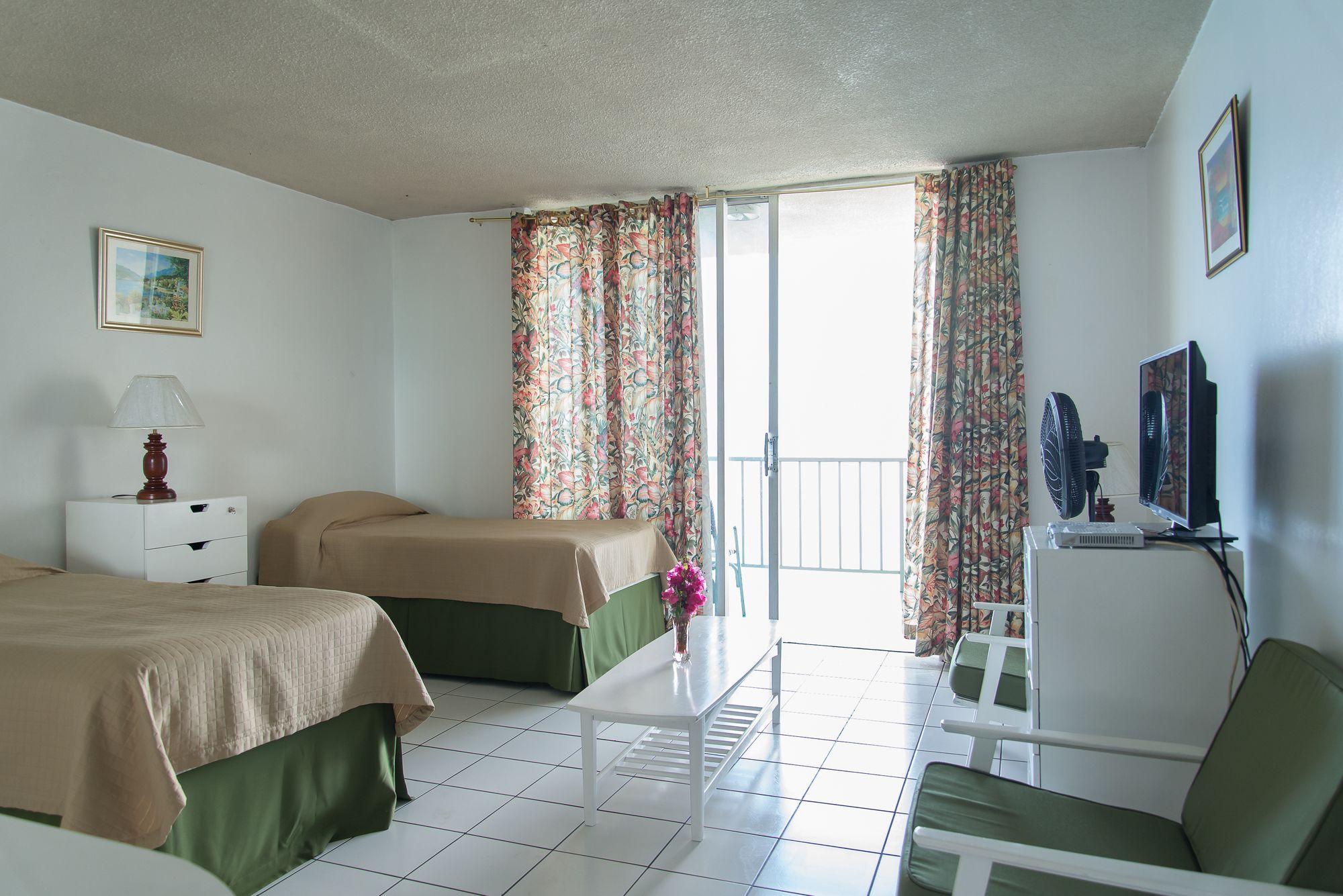 Montego Bay Club Apartments 外观 照片